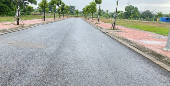 CẦN BÁN GẤP LÔ BIỆT THỰ MỎ BẠCH-PHƯỜNG QUANG TRUNG.GIỮA TRUNG TÂM THÀNH PHỐ THÁI