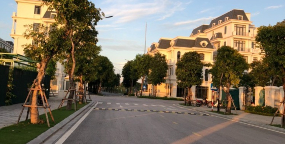 Bán biệt thự đơn lập view sông 300m2 khu nguyệt quế vinhomes thanh hóa