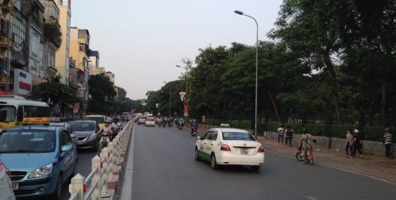 LÔ GÓC ĐẸP phố Tôn Đức Thắng, 28/34 m2, 4 tầng,  3.75 tỷ. Đống Đa. KINH DOANH