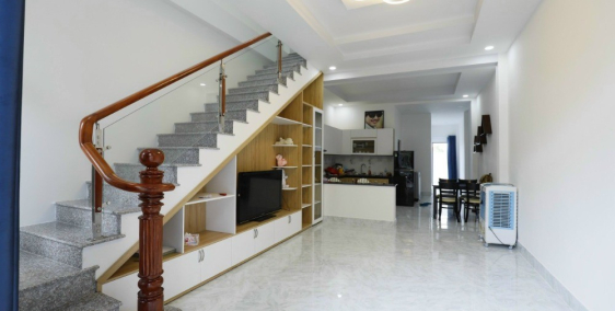 Nhà đẹp Phường Phú Khương giá tốt tặng hết nội thất