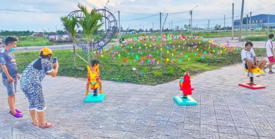 Bán Gấp Đất Nền, Thủ Phủ Công Nghiệp Miền Tây, 100% thổ cư, Sổ Hồng Riêng.