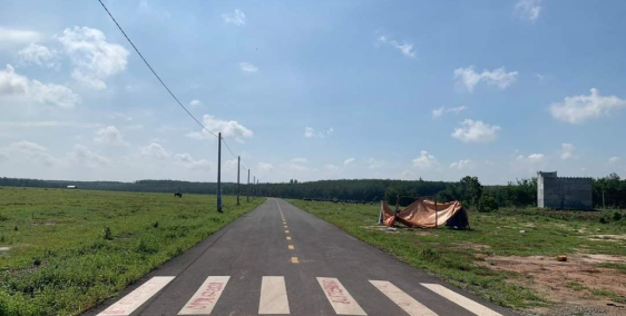 Đất Nằm ngay mặt tiền đường liên xã Tân Quan Chỉ 300Tr/600 m2 Thổ Cư SHR