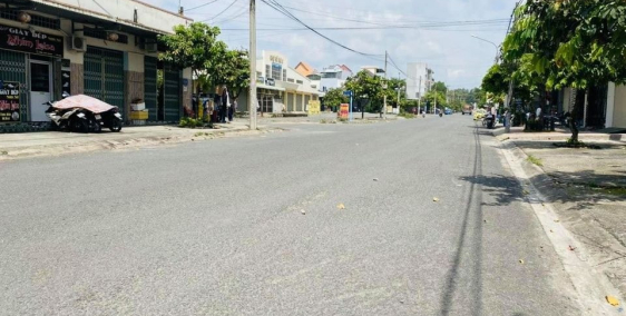 Chính chủ cần bán lô đất bệnh viên Thánh Tâm. Sổ riêng sag tên ngay giá 999tr