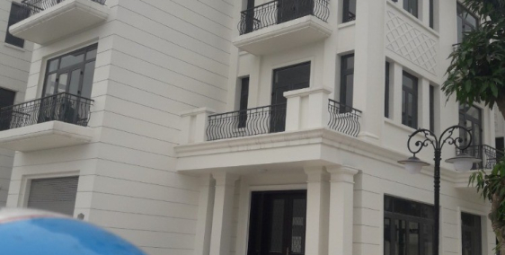 Cho thuê shophouse đầu ve đường trục chính khu đô thị kinh doanh tốt