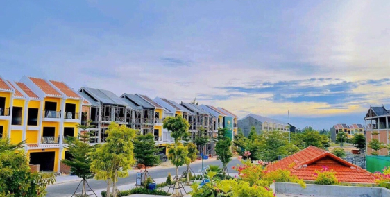 Tôi cần tiền bán lô Góc đối diện công viên khu đô thị Nam Hội An City.