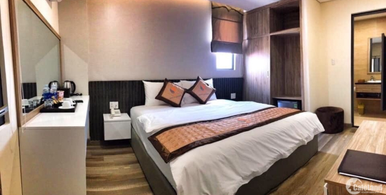 Bán khách sạn mặt tiền đường Xô Viết, phường Thắng Tam, hướng Tây Bắc.