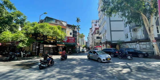 MẶT PHỐ Linh Lang, 93 m2, 4 tầng, 28 tỷ. Trung tâm Ba Đình. KINH DOANH