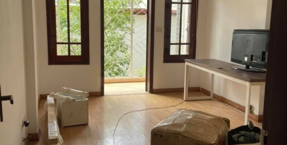 CĂN ĐẸP PHỐ Liễu Giai, 71 m2, 5 tầng, 14.5 tỷ. Trung tâm Ba Đình