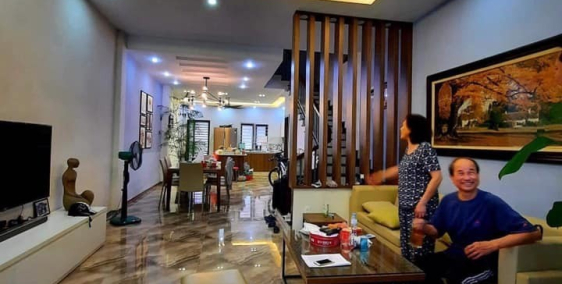 NHÀ ĐẸP PHỐ Ngọc Khánh, 16,5 tỷ, 75/95T1, 5 tầng. Giảng Võ - BA ĐÌNH.