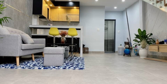 Nhà kiệt Tôn Đản cách đường chỉ 30m giá 1ty980tr