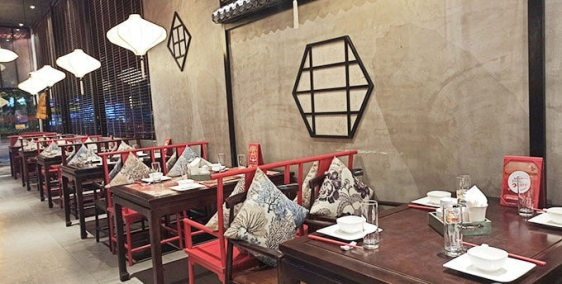 Bán nhà làm nhà hàng mặt phố Giảng Võ, cho thuê gần 2 tỷ/năm.