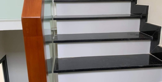 Bán nhà VIP quận 10, 5 tầng, 12.2 tỉ, nhà mặt tiền kinh doanh đường 3/2