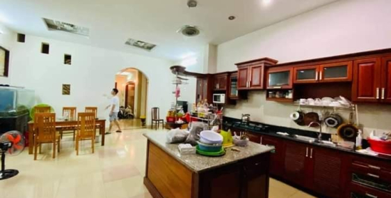 MẶT TIỀN - NGANG HƠN 5M – Gần Đường Lê Bình. P4. Tân Bình