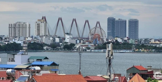 Tiễn em chân dài tòa văn phòng mặt phố quận Tây Hồ 220m mt 13m giá nhỉnh 60 tỷ