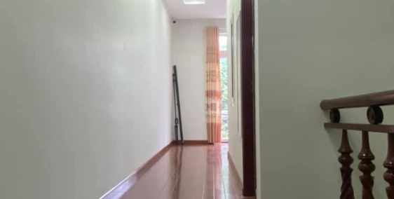 Nhà 2 tầng rất đẹp & kiền cố hẻm Ngô Quyền ngay chợ Tân An 200m, 5,5x14 (nở hậu)