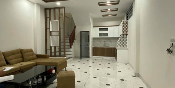 HOT: Nhà mới, về ở luôn, phố Giáp Bát, 5 tầng, 31m2, nhỉnh 3 tỷ