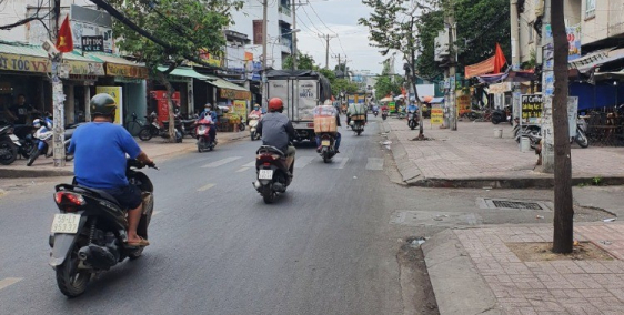 Bán nhà hàng kín q6 5*10 2 lầu giá 5,2 tỷ TL