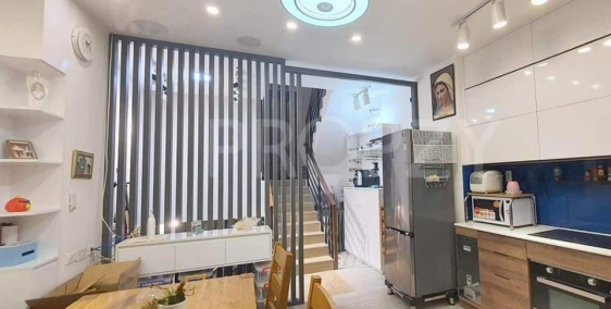 60m2 Quận 7-Huỳnh Tấn Phát-TK 4 tầng đẹp thanh lịch-Xe 7 chỗ vào nhà.