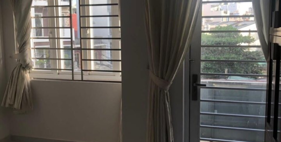 Bán nhà chưa qua đầu tư thu nhập 15tr, DTSD 40m2 3 tầng giá 3.8tỷ Huỳnh Văn Bánh