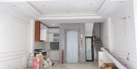 Bán Nhà 7 Tầng Thang Máy,35m2, MT 4.8m, Xuân La, Ô Tô Qua, 6.1 Tỷ.