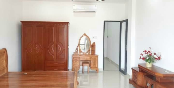 Bán nhà 1 trệt 2 lầu cách trung tâm TP. Bến Tre 1km