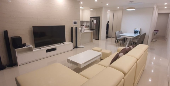 Bán chung cư CT4 căn góc khu ĐTM Mỹ Đình – Mễ Trì 70m2, 2 ngủ giá 1.8 tỷ.