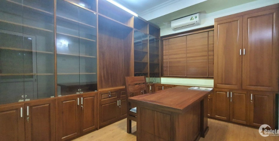 Bán nhà Cổ Nhuế lô góc đẹp,  ôtô đỗ, khu dân trí 45m2 giá tốt 4.35 tỷ.