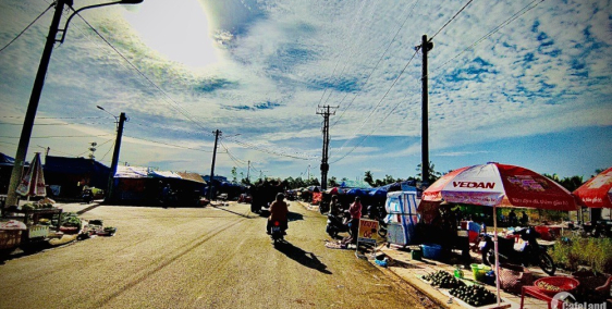 ĐẤT NỀN ngay trung tâm chợ, giá đầu tư cực tốt chỉ 720 triệu