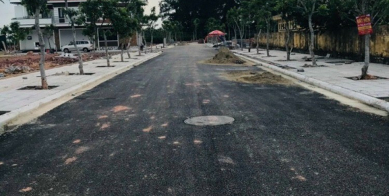 Bán lô đất 2 mặt tiền tiếp giáp khu thương mại, dịch vụ và cạnh chợ đầu mối