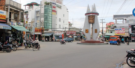 Chính chủ cần tiền trả nợ NH, ra gấp lô mặt tiền 80m2 ngay chợ BC, sổ hồng riêng