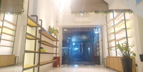 Cho thuê nhà 2 lầu/ST mặt tiền đường Trần Minh Quyền P11 Q10