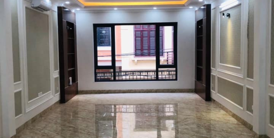 Bán nhà mặt phố cầu giấy, 214m2. mặt tiền 15m. đang cho thê gần 3 tỷ 1 năm. căn