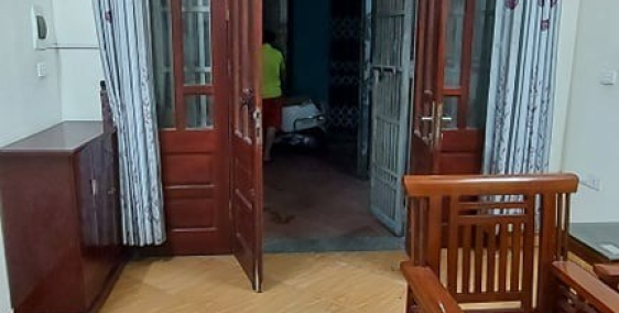 Chính chủ cho thuê nhà 5 tầng Lĩnh Nam Full nội thất