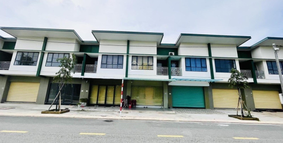 Bán gấp SH 2 tầng 80m2 Oasis City - vị trí đắc địa gần ngay ĐH Việt Đức, giá tốt