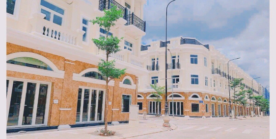 Bất động sản Bình Dương, nhà phố kiểu mẫu ICON Central - 4,7 tỷ/căn