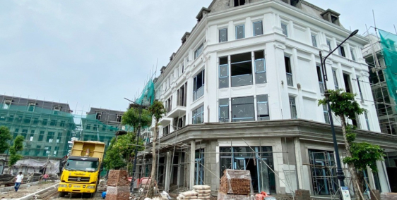 Chính chủ: bán căn góc mặt đường 40m phía Tây dự án Louis City Hoàng Mai