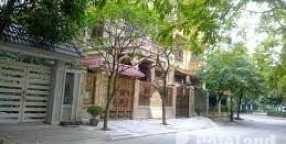 Chính Chủ bán gâp biệt thự 4 Tâng 122m2 tại đường Lưu Hữu Phước (giá 18,3 tỷ) LH