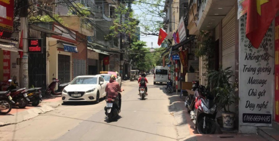 Cần bán gấp nhà phố Tân Ấp - Nhà kinh doanh được, oto đỗ cửa, 2 thoáng.