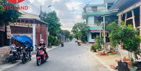 MẶT TIỀN ĐƯỜNG PHÙNG LƯU KINH DOANH SẦM UẤT LH 0932-638-838