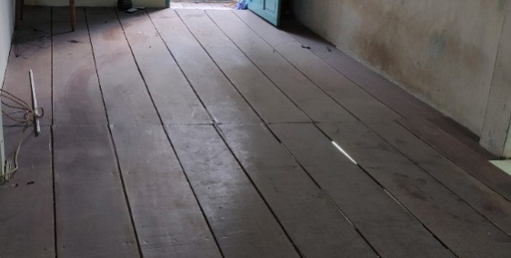 Mua đất tặng nhà, chỉ 1 căn Bến Vân Đồn P2 Q4