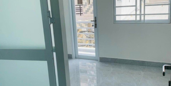 Bán nhà Trần Văn Quang, 2 tầng kiên cố, nhà đẹp ở ngay