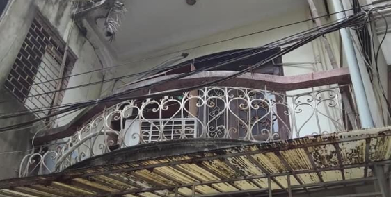 Bán đất tặng nhà Yên Lạc, HBT, 57m, ngõ rộng ô tô, gara