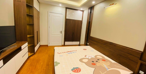 Bán gấp nhà ngõ 259 Vĩnh Hưng giá 2.1 tỷ, 22mx4 tầng, lô góc