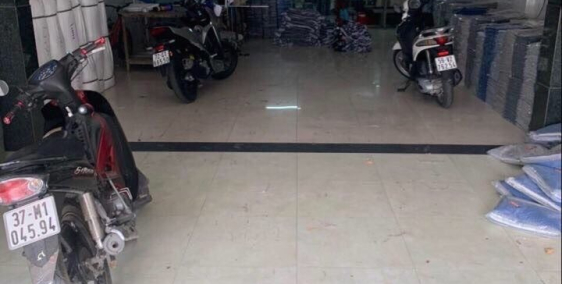 Bán nhà MẶT TIỀN TTH14, Quận 12, cách quán ăn con HEO VÀNG vài trăm mét