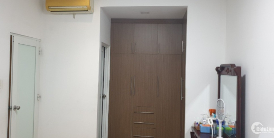 BÁN NHÀ HẺM NHƯ KHÁCH SẠN TRUNG TÂM PHÚ NHUẬN