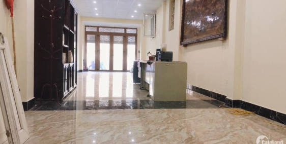 Mặt phố Nghi Tàm - Tây Hồ,Ô tô vào nhà thoáng trước sau,  16.5 tỷ