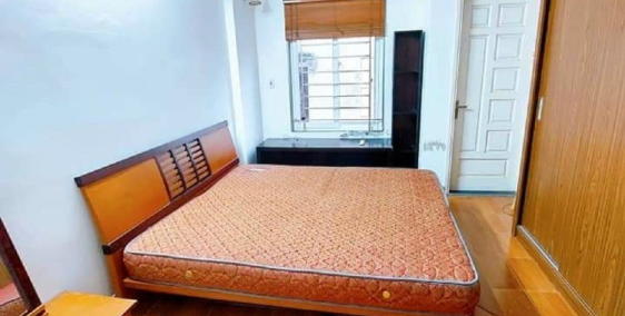 Bán gấp Võng Thị, ôtô đỗ gần nhà cạnh Hồ Tây, 43m2 nhà 4 tầng giá 5.35 tỷ.