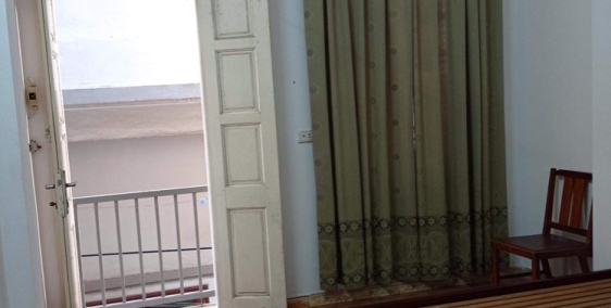 Nhỉnh 3 tỷ có nhà 34m x 4,5 tầng Khương Đình ba gác đỗ nhà ở luôn