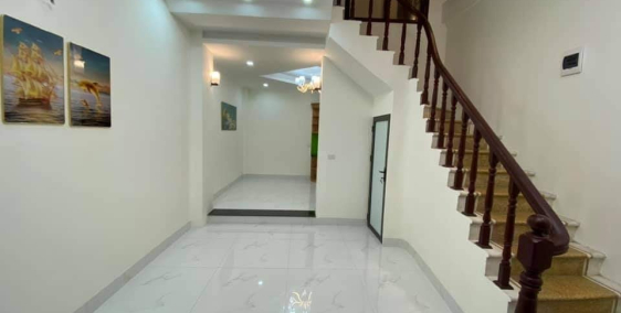 Nhà đẹp ở luôn, gần phố Khương Đình, diện tích 43m2, 4 tầng, mặt tiền 4m, giá 4x