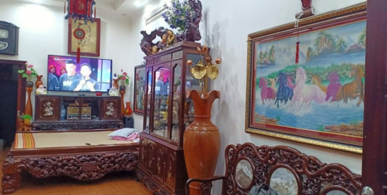 Bán Gấp Nhà Nguyễn Trãi, Lô Góc, Ô Tô đỗ cửa, 85m2, 3 Tầng, 4 PN